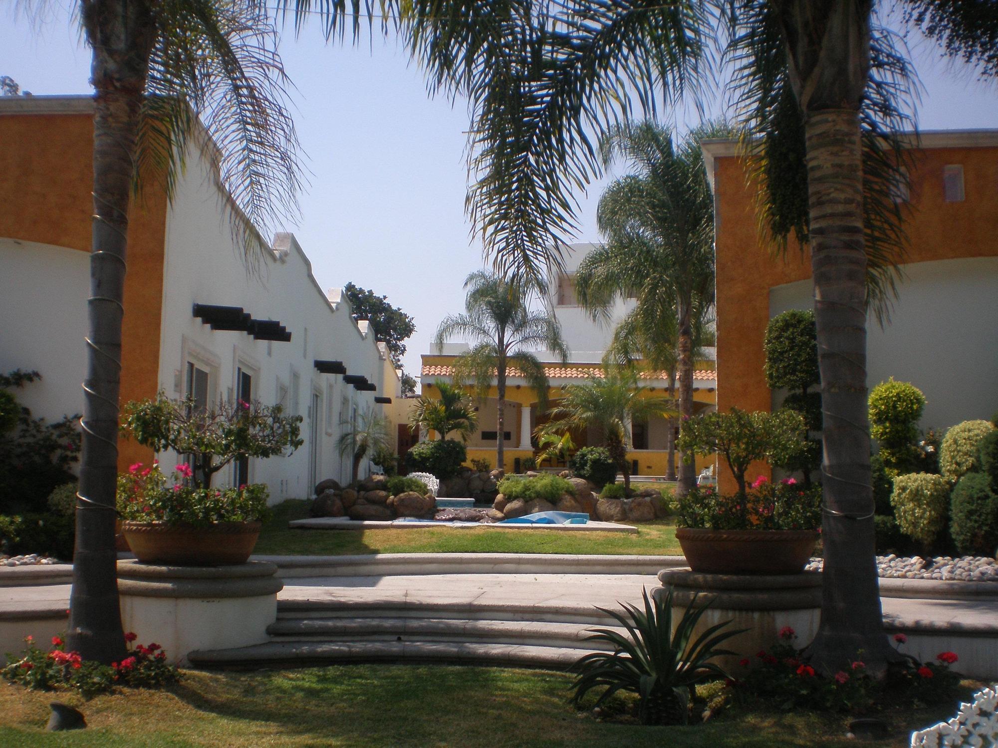 Hotel Canarios Cuernavaca Bagian luar foto